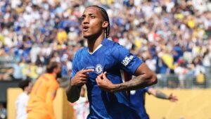 João Pedro, do Chelsea.