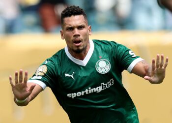 Paulinho, do Palmeiras.