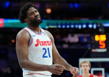 Joel Embiid, astro da NBA pelo Philadelphia 76ers.