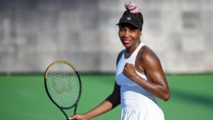 Venus Williams em quadra.