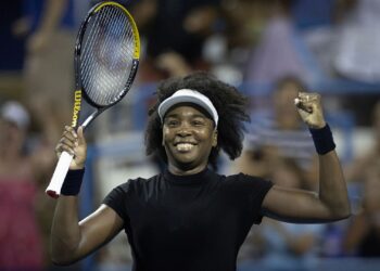 Venus Williams estreou bem em Washington