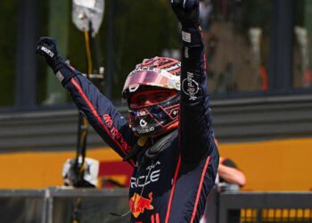 Verstappen comemora vitória na sprint da Fórmula 1