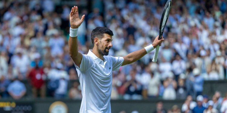 Djokovic segue vivo em Wimbledon