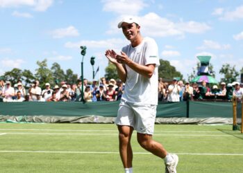 Oliver Tarvet não irá receber a premiação de Wimbledon