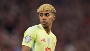 Yamal foi denunciado na Justiça da Espanha