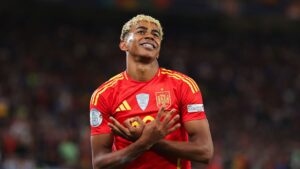 Yamal segue roubando a cena na Europa