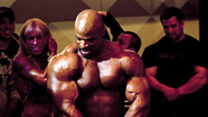 A lesão que afeta Ronnie Coleman até hoje em dia