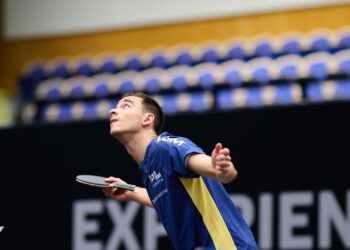 Hugo Calderano em ação no Europe Smash