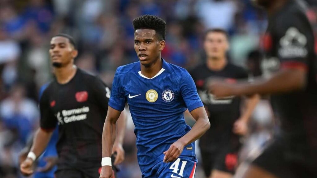 O jovem talento do Palmeiras que chama atenção do Chelsea Football Club