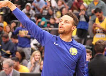 Os recordes mais absurdos da carreira de Stephen Curry