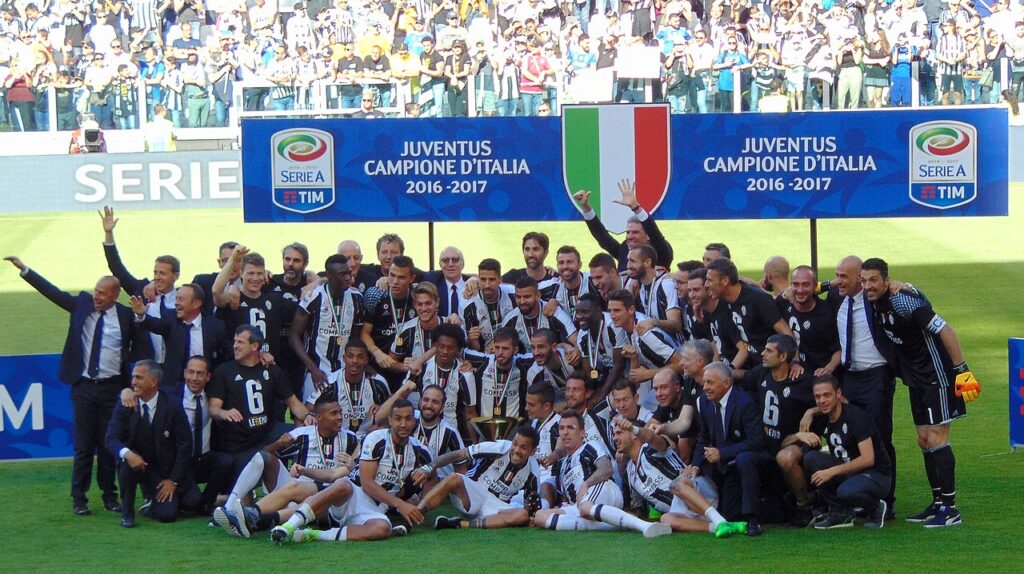 Séries que acompanham temporadas completas de clubes