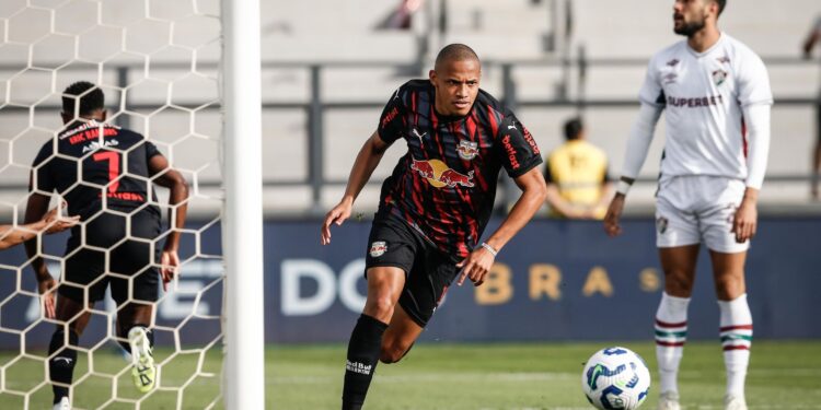 RB Bragantino x Fluminense: Jhon Jhon comemorando gol