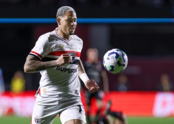 Atlético Nacional x São Paulo será definido nas oitavas da Libertadores 2025.