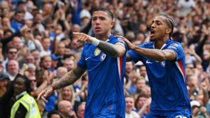 João Pedro e Enzo Fernández marcaram os gols do Chelsea
