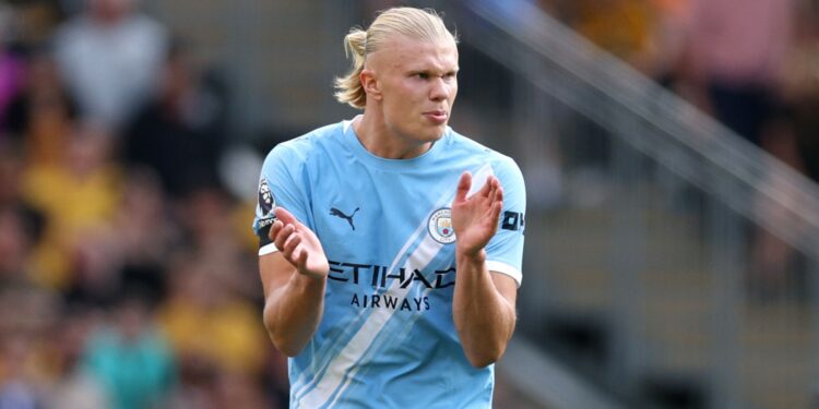City vence a primeira na Premier League.