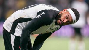 Corinthians renegocia prazo para pagar Memphis Depay.