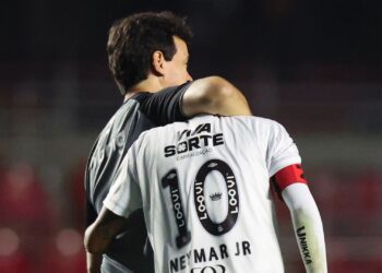 Diniz e Neymar após Santos x Vasco.