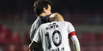 Diniz e Neymar após Santos x Vasco.