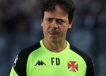 Fernando Diniz, técnico do Vasco.