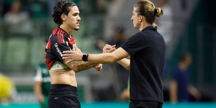 Pedro e Filipe Luís no Flamengo.