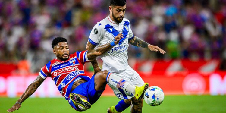 Marinho durante jogo do Fortaleza contra o Vélez