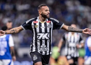 Guilherme, do Santos.