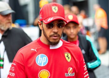 Hamilton não está nada feliz na Ferrari