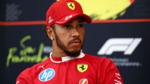 Hamilton na Ferrari pela F1.