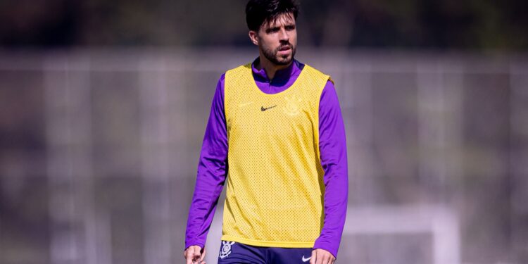 Héctor Hernández em treino do Corinthians.
