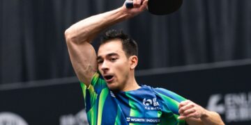 Hugo Calderano perde para Benedikt Duda no Europe Smash.