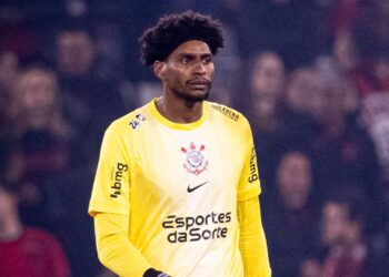 Hugo Souza, do Corinthians, faz desabafo.