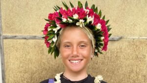Kelia Gallina é surfista e tem apenas 12 anos de idade