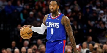 John Wall, ex-NBA, se despede das quadras.