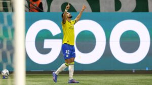 Palmeiras x Sport: Flaco López comemorando gol