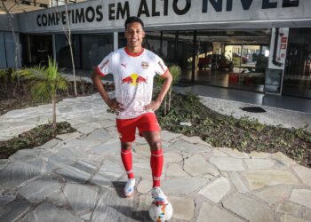 Vanderlan no CT do RB Bragantino