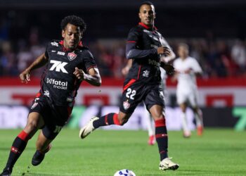Romarinho fez sua estreia pelo Vitória