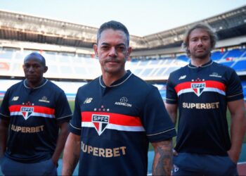 Camisa nova do São Paulo terá estreia no Brasileirão.
