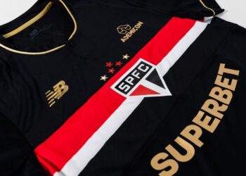 Nova camisa 3 do São Paulo em homenagem ao tricampeonato mundial.