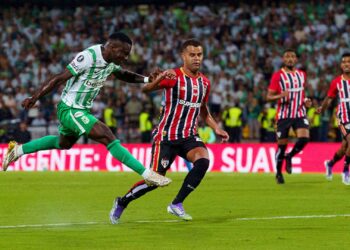 Lance da partida São Paulo x Atlético Nacional pelas oitavas da Libertadores