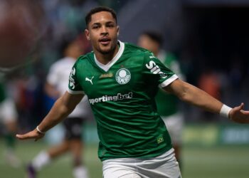 Universitario x Palmeiras será definido nas oitavas da Libertadores.