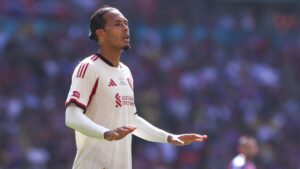 Van Djik, defensor do Liverpool.