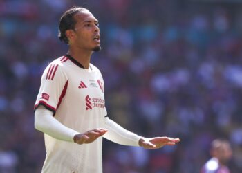 Van Djik, defensor do Liverpool.