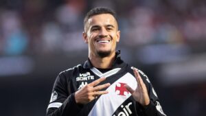Santos perde de goleada para o Vasco no Brasileirão.