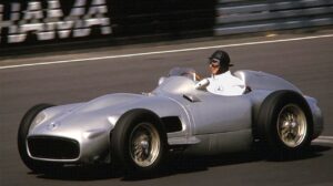 Fangio elevou o patamar da Fórmula 1 com esses recordes