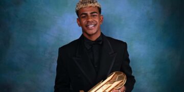 Lamine Yamal conquista o Troféu Kopa aos 18 anos