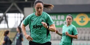 Irlandesa bate lateral mais longa do futebol e entra no Guiness
