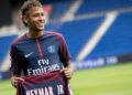 As transferências mais impressionantes que chocaram o futebol