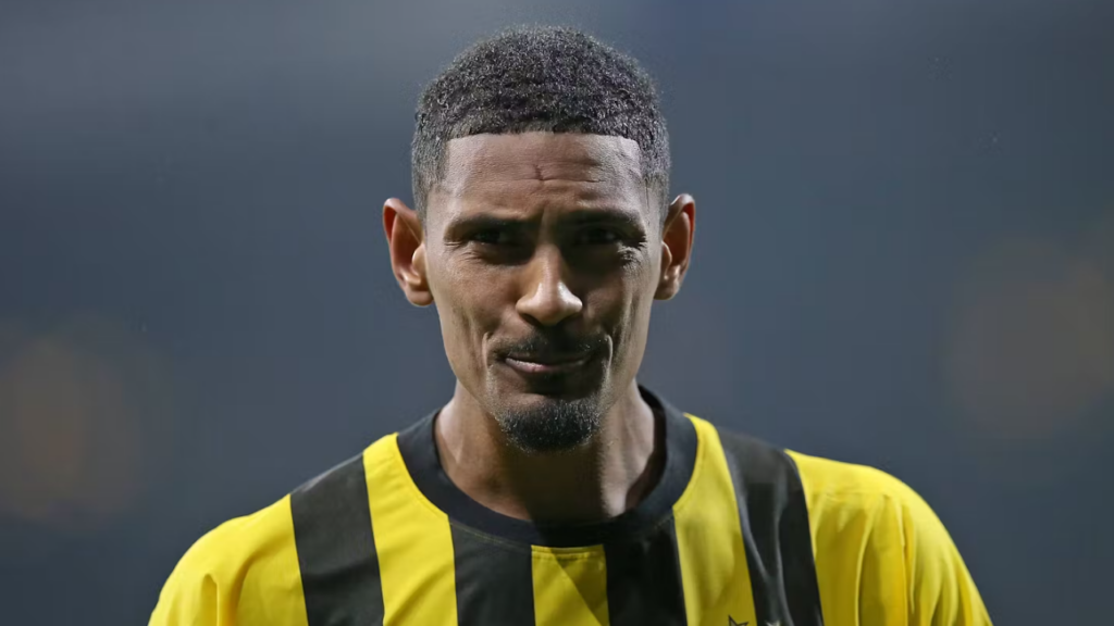 O jogador que superou um câncer e se tornou ídolo da sua seleção (hallem)