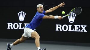 Alcaraz em ação na Copa Davis 2025