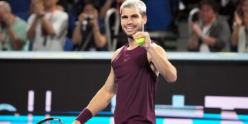Alcaraz vai à final de Tóquio.